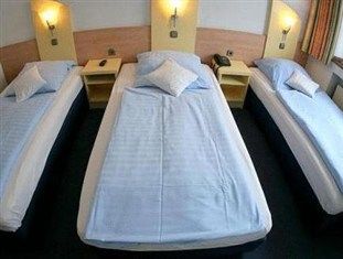 Hotel Am Wehrhahn Düsseldorf Extérieur photo