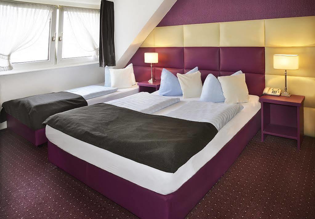 Hotel Am Wehrhahn Düsseldorf Extérieur photo