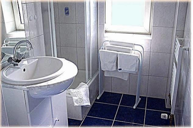 Hotel Am Wehrhahn Düsseldorf Extérieur photo